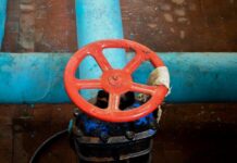 Оперативное устранение аварии на водоводе в Спасске-Дальнем 4dfe01a0-d473-4c38-a05c-3a03f8da5a7a-67dec79e