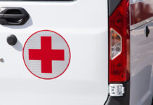 Оперативное реагирование на ситуацию в санатории Сосновый бор SyktyvkarRussia-April242022AmbulanceLogoOnThe