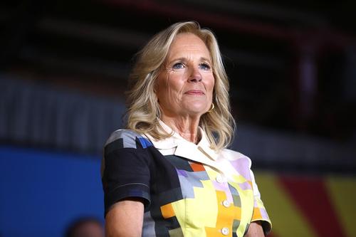 Первая леди США получила в подарок от посла Украины брошь стоимостью $14 тысяч