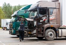 Происшествие с грузовым транспортом в Находке 83ad8c7e-b543-4d76-bda2-0d1178350c5a-67f01b2f