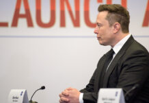 Противостояние Илона Маска и премьер-министра Великобритании набирает обороты SpaceX Demo-2 Preflight