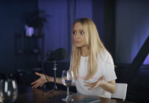 Глюкоза рассказала об интересном случае с Лолитой и своем творческом пути d74be28c-0705-49ef-b92f-54c4ff78fead-67ef8f1e