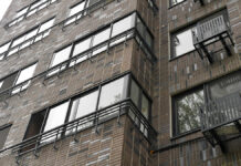 Более 800 фасадов жилых домов обновят в Москве в текущем году Осмотр новостройки по реновации в Головинском районе с участием Милены Авимской