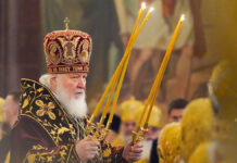 Венгрия встала на защиту патриарха Кирилла Богослужение в 16-ю годовщину интронизации патриарха Кирилла в храме Христа Спасителя