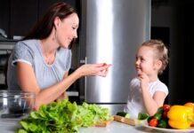 Праздничный оливье с форелью и необычным майонезом 24f56faf-c30e-45f2-ab00-0a8bf1b6b90b-67f5ac42