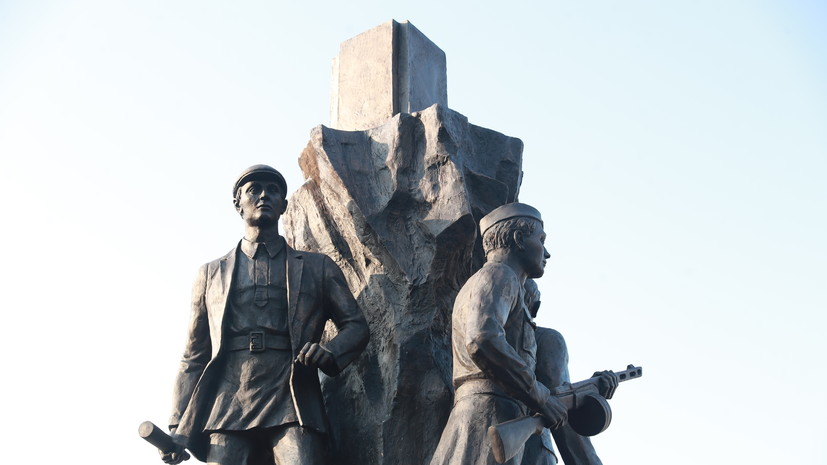 В Краснодаре открыли памятник юным защитникам города, погибшим в годы войны