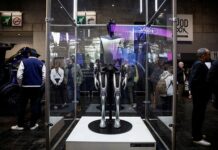 Tesla готовится к масштабному производству роботов будущего ca55cfd2-4cb2-474d-9daa-75fa2fc8a2c0-67f3c6bc