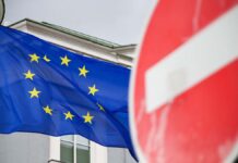 ЕС запускает 16-й пакет санкций — жесткие меры против России Здание представительства Евросоюза в РФ на Кадашевской набережной
