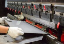 Молодая сотрудница самарского завода стала участницей происшествия на производстве f53f7cca-677d-4ddf-ad53-c39659d82d45-67f6a611