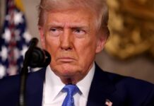 Песков отверг заявления Трампа о согласии Путина на миротворцев в Украине peskov otverg zayavleniya trampa o soglasii putina na mirotvorczev v ukraine-politgolos-ru-174048870500-0