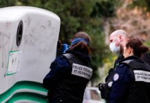 Возбуждено уголовное дело после инцидента у консульства России в Марселе vozbuzhdeno ugolovnoe delo posle inczidenta u konsulstva rossii v marsele-politgolos-ru-174044107100-0