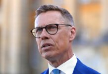 aleksander stubb i donald tramp v shage ot peremiriya na ukraine k pashe-politgolos-ru-174337199900-0