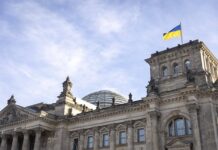 Джонатан Пауэлл ведет секретные переговоры США и Украины с участием Ермака dzhonatan pauell vedet sekretnye peregovory ssha i ukrainy s uchastiem ermaka-politgolos-ru-174192942900-0