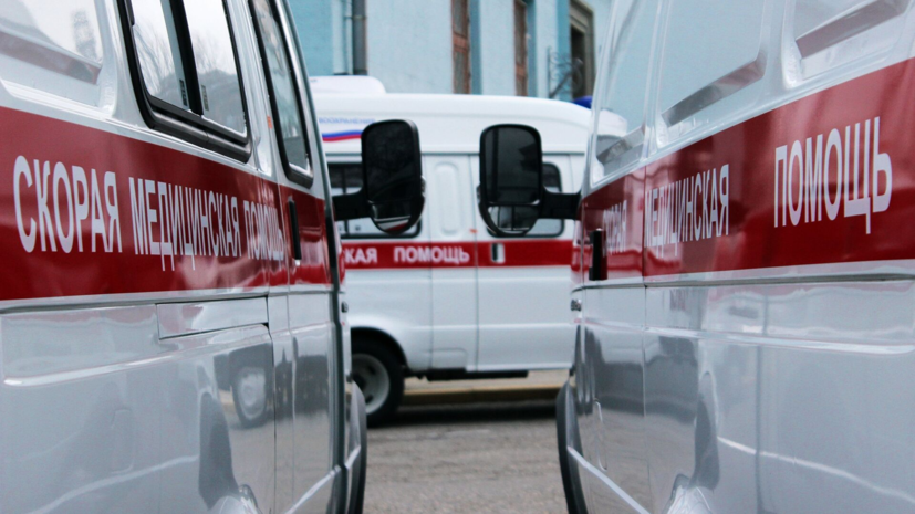 Врач Батин назвал светобоязнь и жар поводом для вызова скорой помощи