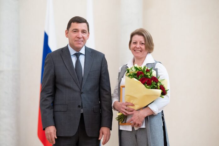 Евгений Куйвашев вручил награды лидерам молочной отрасли Свердловской области-0