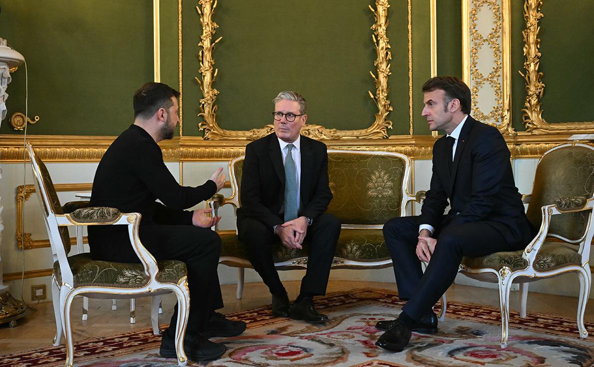 Владимир Зеленский, Кир Стармер и Эмманюэль Макрон (слева на право) (Justin Tallis / Getty Images)