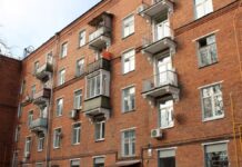 Фасад дома 1957 года на юго-западе Москвы готов к яркому преображению fasad doma 1957 goda na yugozapade moskvy gotov k yarkomu preobrazheniyu-politgolos-ru-174166696700-0