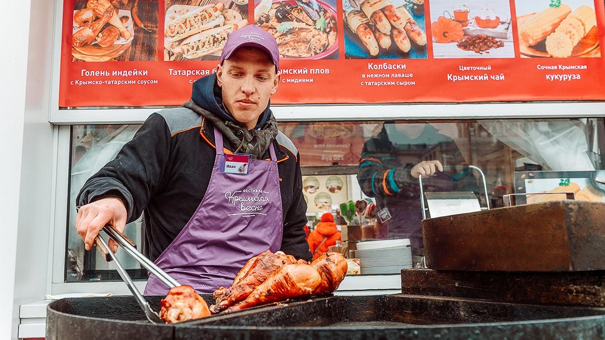«Крымская весна» в Москве: на Тверской площади гостей ждет народная музыка, мастер-классы и кулинарное изобилие