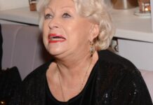 Людмила Поргина сохраняет бодрость духа вопреки трудностям lyudmila porgina sohranyaet bodrost duha vopreki trudnostyam-politgolos-ru-174172210800-0