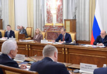 Михаил Мишустин и Единая Россия в Госдуме противостоят Зюганову и КПРФ mihail mishustin i edinaya rossiya v gosdume protivostoyat zyuganovu i kprf-politgolos-ru-174249663800-0