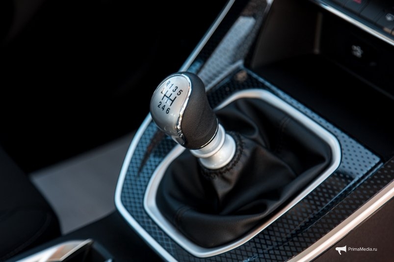 –ö–Ψ―Ä–Ψ–±–Κ–Α –Ω–Β―Ä–Β–¥–Α―΅ –≤ –Α–≤―²–Ψ–Φ–Ψ–±–Η–Μ–Β –‰–Μ―¨―è –ê–≤–Β―Ä―¨―è–Ϋ–Ψ–≤, –‰–ê PrimaMedia