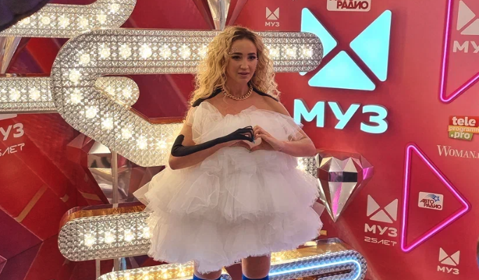 Бузова с треском провалилась после долгих лет упорного труда