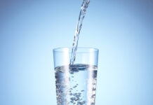 Почему стоит выбирать тёплые напитки во время еды pochemu stoit vybirat tyoplye napitki vo vremya edy-politgolos-ru-174126589200-0