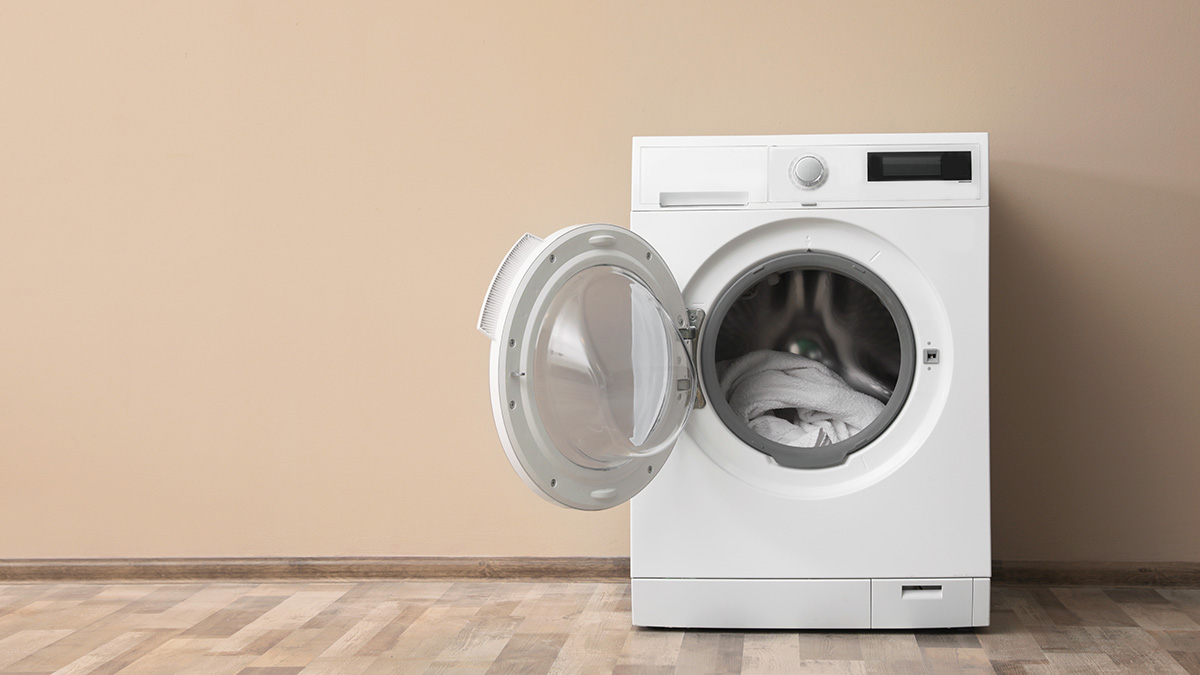 Пожарные спасли маленькую девочку, застрявшую в стиральной машинке