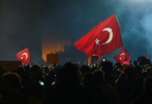 Стамбул и Галатский мост в центре внимания после акций в поддержку Экрема Имамоглу stambul i galatskij most v czentre vnimaniya posle akczij v podderzhku ekrema imamoglu-politgolos-ru-174285769700-0