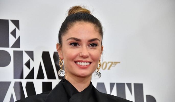 Назло бывшему: стройная Муцениеце вновь выступила на сцене