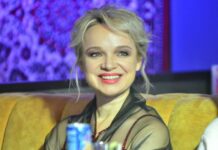 Виталина Цымбалюк-Романовская зажгла в метро с Дмитрием Нестеровым после концерта vitalina czymbalyukromanovskaya zazhgla v metro s dmitriem nesterovym posle konczerta-politgolos-ru-174308616900-0