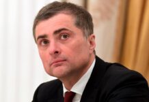 Владислав Сурков и Владимир Путин о судьбе русского мира в эпоху глобальных вызовов vladislav surkov i vladimir putin o sudbe russkogo mira v epohu globalnyh vyzovov-politgolos-ru-174247021600-0