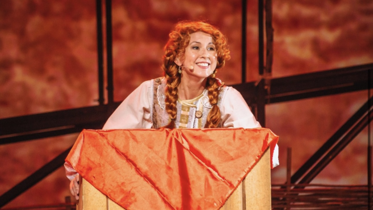 Мошенники обманули на 10 миллионов вокалистку театра «Русская песня» Ишутину — РЕН ТВ