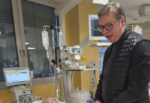 Вучич поддержал пострадавшую депутата во время визита в больницу vuchich podderzhal postradavshuyu deputata vo vremya vizita v bolniczu-politgolos-ru-174112826300-0