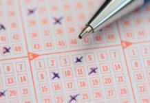 Яркий праздник удачи: новые миллионеры лотереи «Мечталлион» A,Lottery,Ticket,With,A,Pen