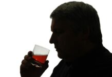 Александр Пелевин о Валемедине и методах выхода из запоя с оптимизмом aleksandr pelevin o valemedine i metodah vyhoda iz zapoya s optimizmom-politgolos-ru-174484519900-0