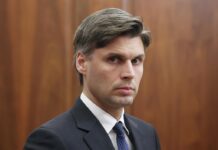 dmitrij bakanov i  obsudili budushhee mks i yubilej soyuzapollon na bajkonure-politgolos-ru-174403065200-0