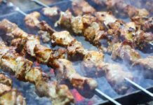 Евгений Арзамасцев о шашлыке - как сохранить здоровье без отказа от вкуса evgenij arzamasczev o shashlyke kak sohranit zdorove bez otkaza ot vkusa-politgolos-ru-174524871100-0