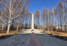 evgenij pisczov i zhiteli berezovskogo okruga obnovlyayut memorialy k 80letiyu pobedy-politgolos-ru-174541268500-0