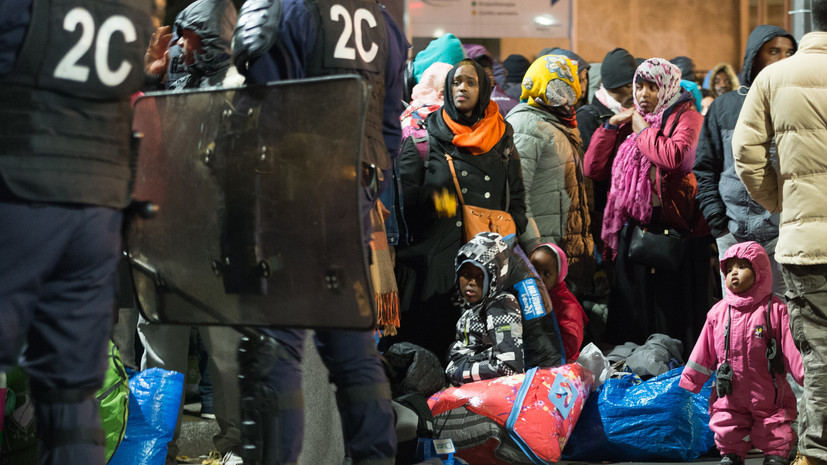 FT: Франция и Британия ведут переговоры о соглашении по обмену мигрантами