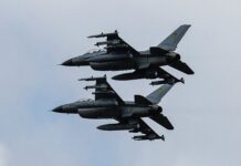 Генерал Владимир Попов раскрыл причины поражения F-16 ВСУ российскими ПВО general vladimir popov raskryl prichiny porazheniya 16 vsu rossijskimi pvo-politgolos-ru-174463211500-0