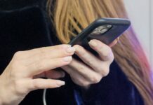 Как сохранить заряд смартфона и избежать проблем с фоновыми приложениями kak sohranit zaryad smartfona i izbezhat problem s fonovymi prilozheniyami-politgolos-ru-174419116100-0