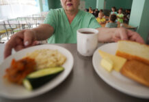 Ксения Горячева и Татьяна Соломатина о важности здорового питания в школах России kseniya goryacheva i tatyana solomatina o vazhnosti zdorovogo pitaniya v shkolah rossii-politgolos-ru-174554531800-0