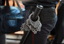 Леонид Волков и ФБК Михаил Волков задержан за поддержку организации leonid volkov i fbk mihail volkov zaderzhan za podderzhku organizaczii-politgolos-ru-174366242300-0