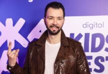 Марианна Абравитова раскрыла эмоции Дениса Клявера о творчестве Стаса Костюшкина в «Чай вдвоем» marianna abravitova raskryla emoczii denisa klyavera o tvorchestve stasa kostyushkina v chaj vdvoem-politgolos-ru-174418290200-0