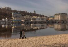 Напряжение в переговорах между Дональдом Трампом и Владимиром Зеленским угрожает военной помощи Украине napryazhenie v peregovorah mezhdu donaldom trampom i vladimirom zelenskim ugrozhaet voennoj pomoshhi ukraine-politgolos-ru-174543449000-0