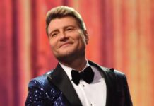 Николай Басков и таинственная красавица зажгли на отдыхе в Турции nikolaj baskov i tainstvennaya krasavicza zazhgli na otdyhe v turczii-politgolos-ru-174423463900-0