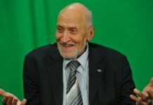 Николай Дроздов раскрывает секреты счастья и долголетия в мире животных nikolaj drozdov raskryvaet sekrety schastya i dolgoletiya v mire zhivotnyh-politgolos-ru-174384076500-0