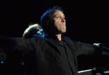 Николай Носков Стас Пьеха и IVAN Вдохновляющее возвращение на сцену с Виктором Дробышем nikolaj noskov stas peha i vdohnovlyayushhee vozvrashhenie na sczenu s viktorom drobyshem-politgolos-ru-174375460400-0