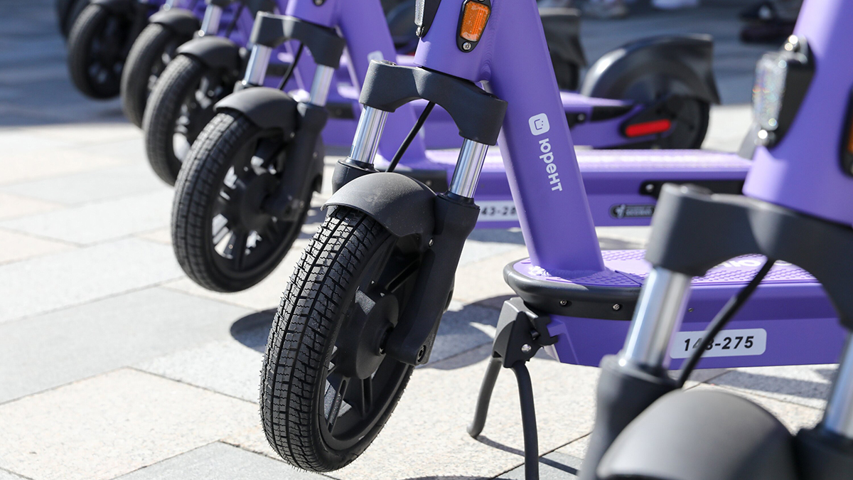 Автоэксперт счел точечным повышение штрафов за вождение электросамокатов детьми